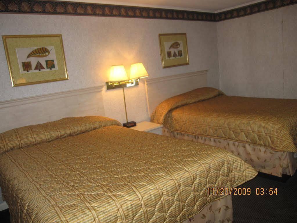 Wilbraham Inn Ludlow Kültér fotó